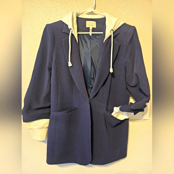 Cinq â Sept Women's Hooded Khloe - Picture 3 of 14